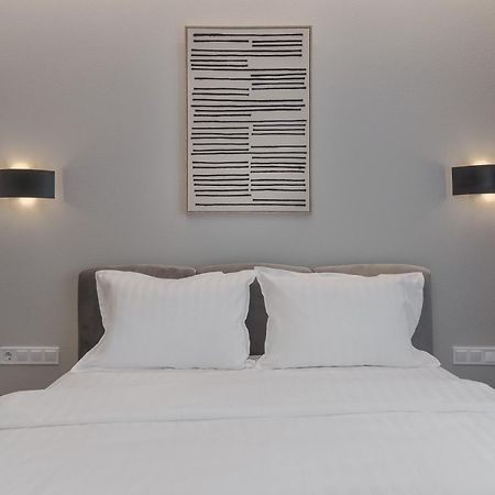 Oasis Rooms Oradea Buitenkant foto