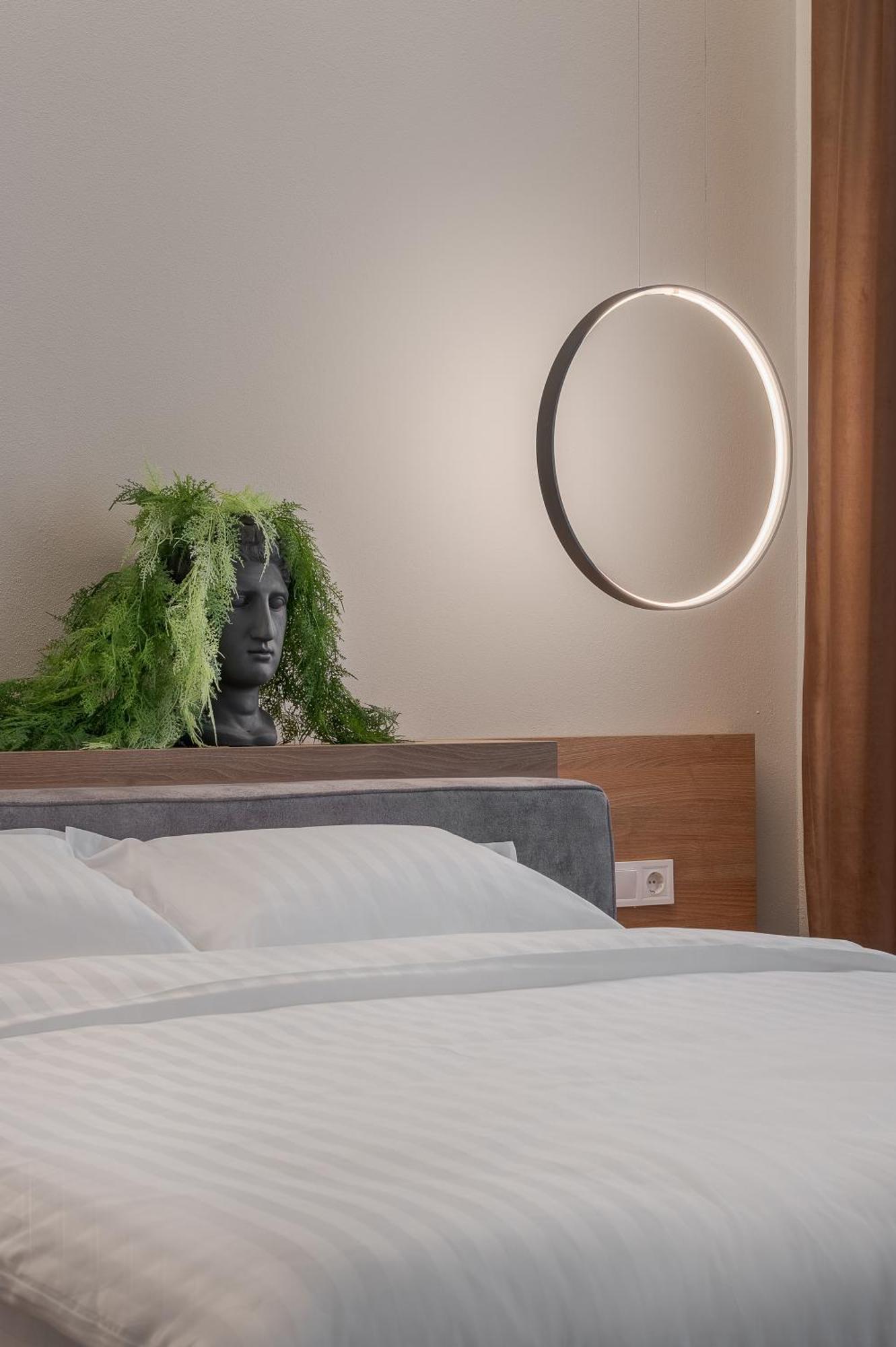 Oasis Rooms Oradea Buitenkant foto
